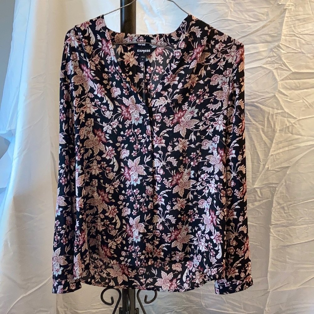 Express polyester floral blouse